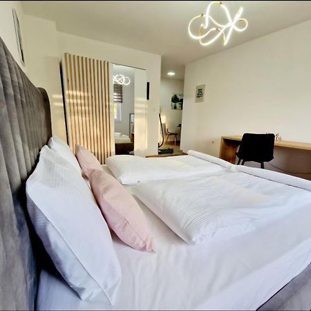 Infinity Apartment & Free Wifi & Free Parking SJJ Extérieur photo